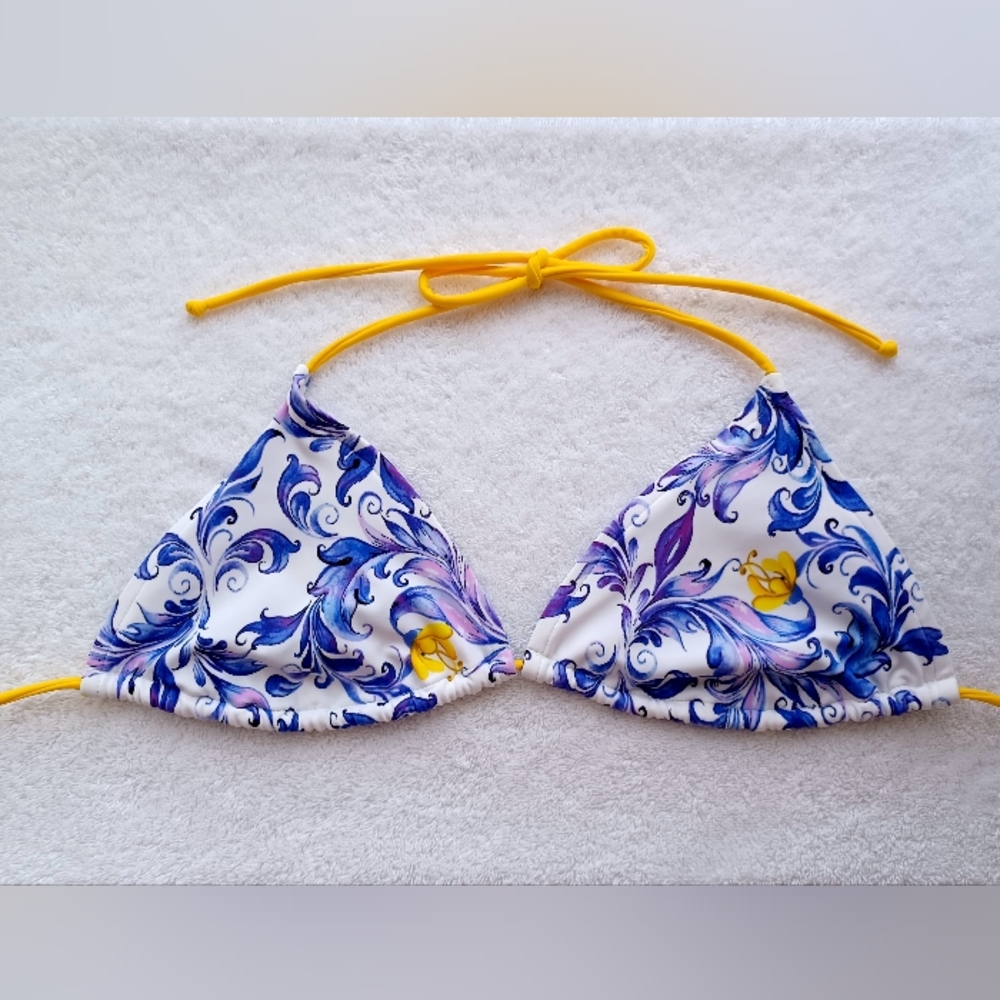VENUS Blue and Yellow Patterned Bikini Top, Size D